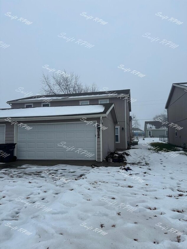 312 Eisenhower St, Baldwin City, KS 66006 Townhome Rentals in Baldwin