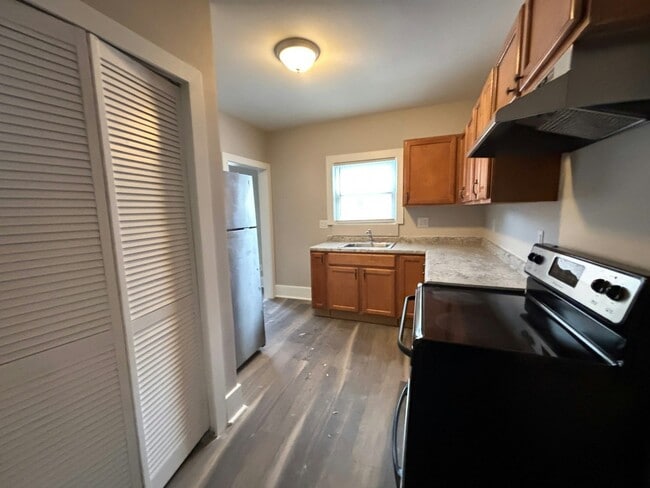 Building Photo - 22065 Linwood