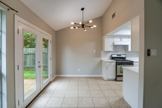 Building Photo - 12103 Grey Rock Ln