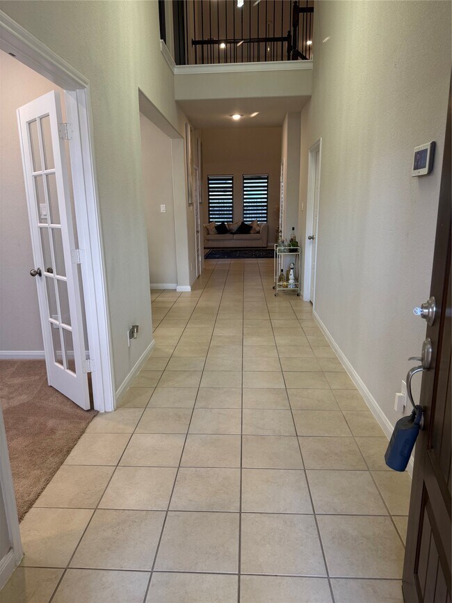 Foto del edificio - 1617 Darwin Cedar Dr