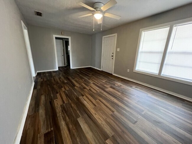 Foto del edificio - 2242 S 19th St