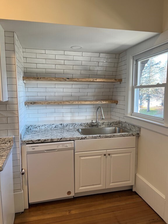 Building Photo - 124 Walnut St