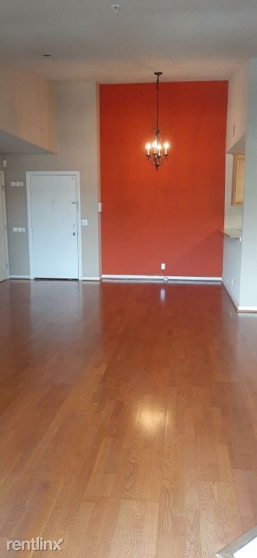 Building Photo - 2 br, 2 bath Condo - 427 W Laurel Dr #L