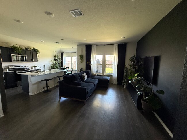 Foto del edificio - 1205 Canterbury Ln