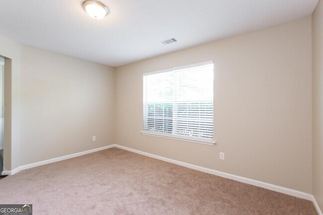 Foto del edificio - 6020 Red Top Loop