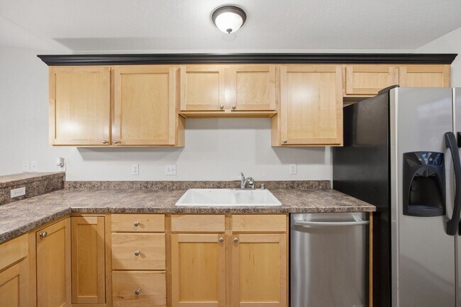 Foto del edificio - 2 Bed 2 Bath Condo - Near Shopping!