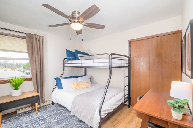 Foto del edificio - 1207 W Ridgeview Dr