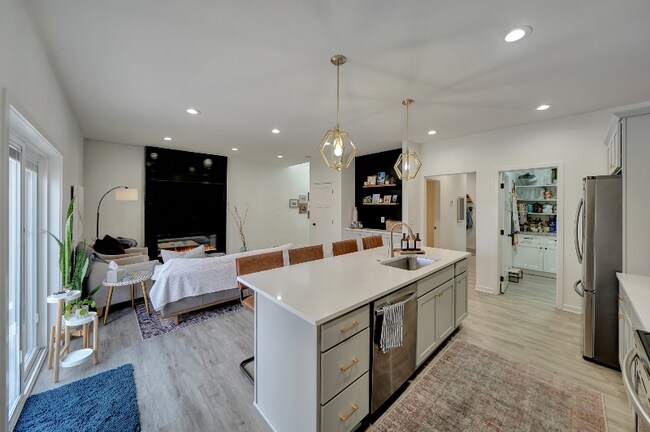 Building Photo - 6204 Franciscan Dr