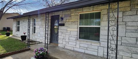 Building Photo - 2713 Henry Dr