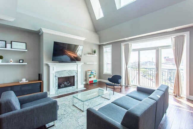 Foto del edificio - 1845 S State St