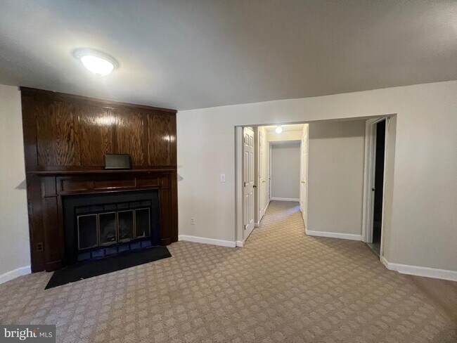 Foto del edificio - 6062 Joust Ln