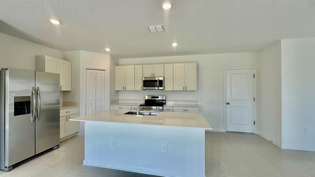 Building Photo - 5882 Le Marin Wy