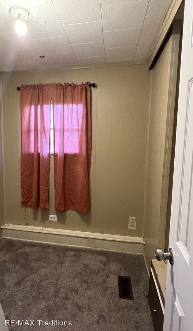 Building Photo - 2 br, 1 bath House - 224 E Webb Ln #B 218 ...