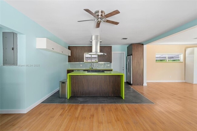 Foto del edificio - 1600 NE 110th Terrace