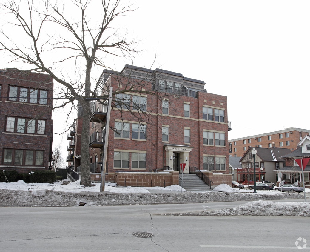 Lake Park Apartments in Madison, WI