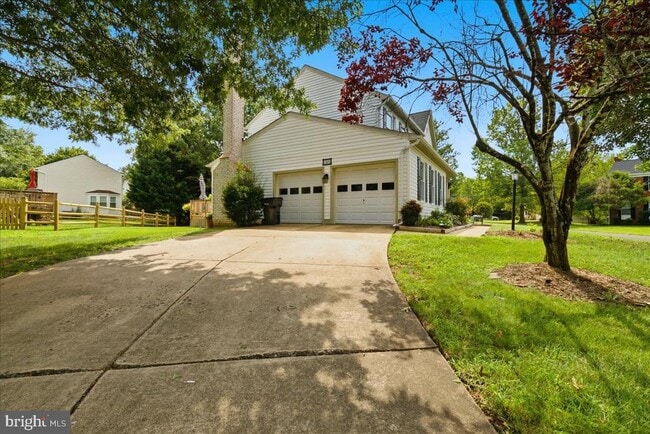 Foto del edificio - 2327 Colts Brook Dr