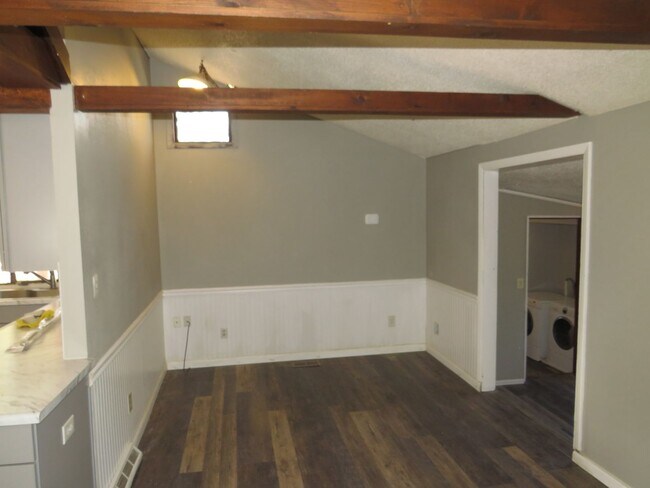 Building Photo - 524 Windsor Ct