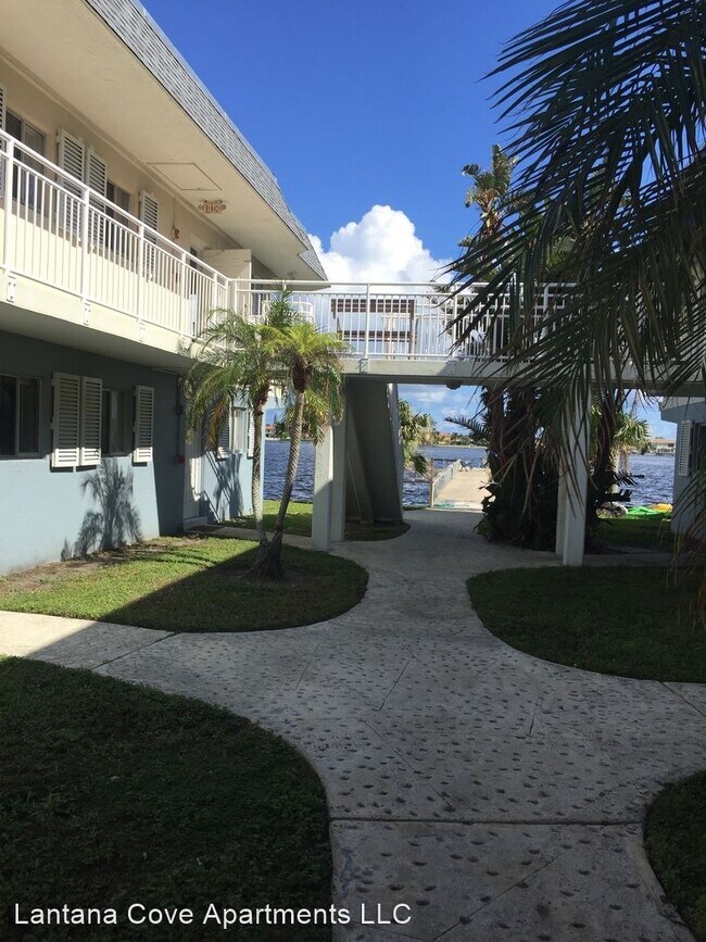 Foto del edificio - 1100 S Lake Dr