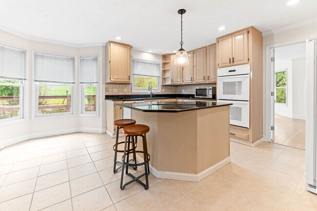 Foto del edificio - 4673 Shadyside Ln
