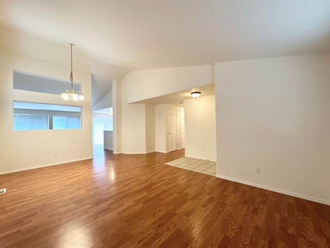 Building Photo - BEAUTIFUL 3 BED, 2 BATH SINGLE FAMILY HOME LOCATED IN NW REDMOND!