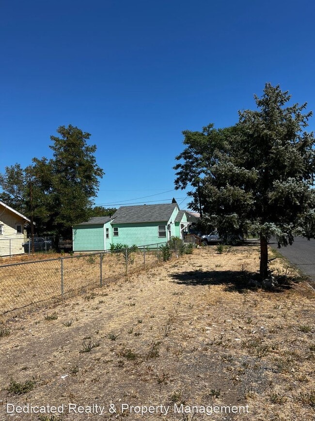 Building Photo - 2 br, 1 bath House - 505 E Beech St