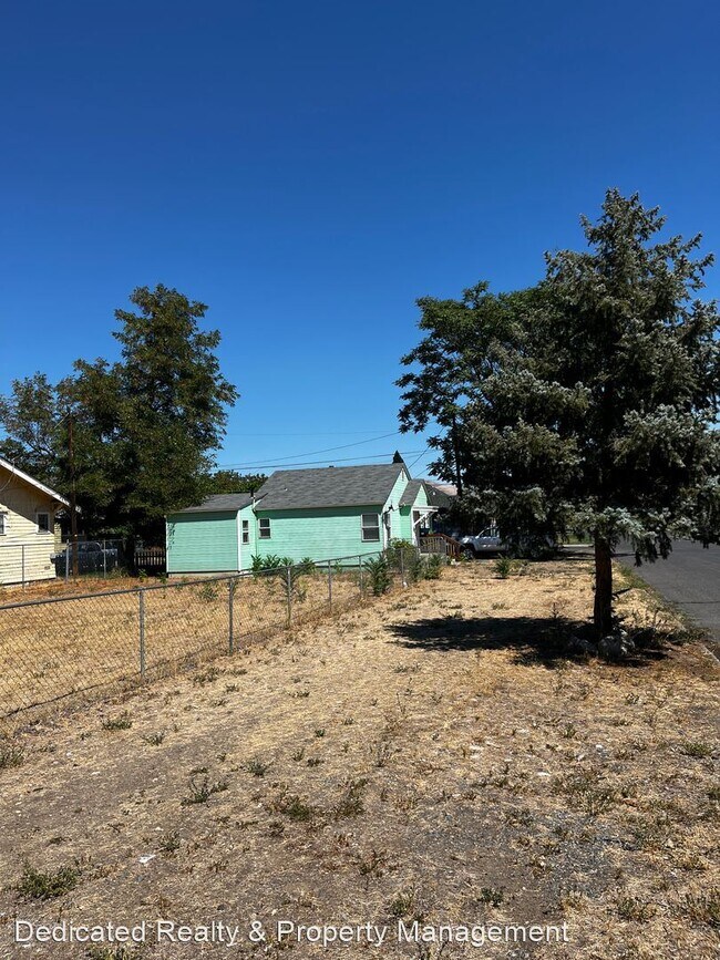 Foto del edificio - 2 br, 1 bath House - 505 E Beech St