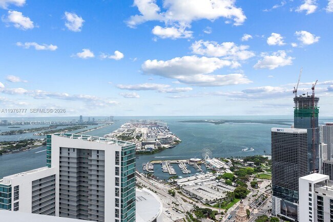 Foto del edificio - 851 NE 1st Ave