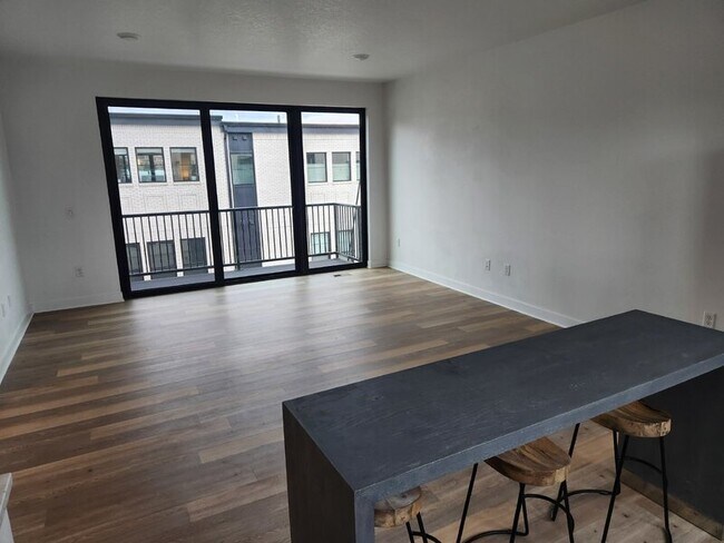 Foto del edificio - 928 12th St