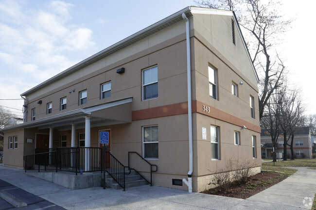 Building Photo - Mountain Oaks Apartments