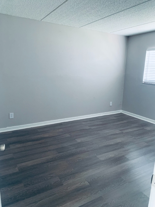 Building Photo - 6525 Deeb St