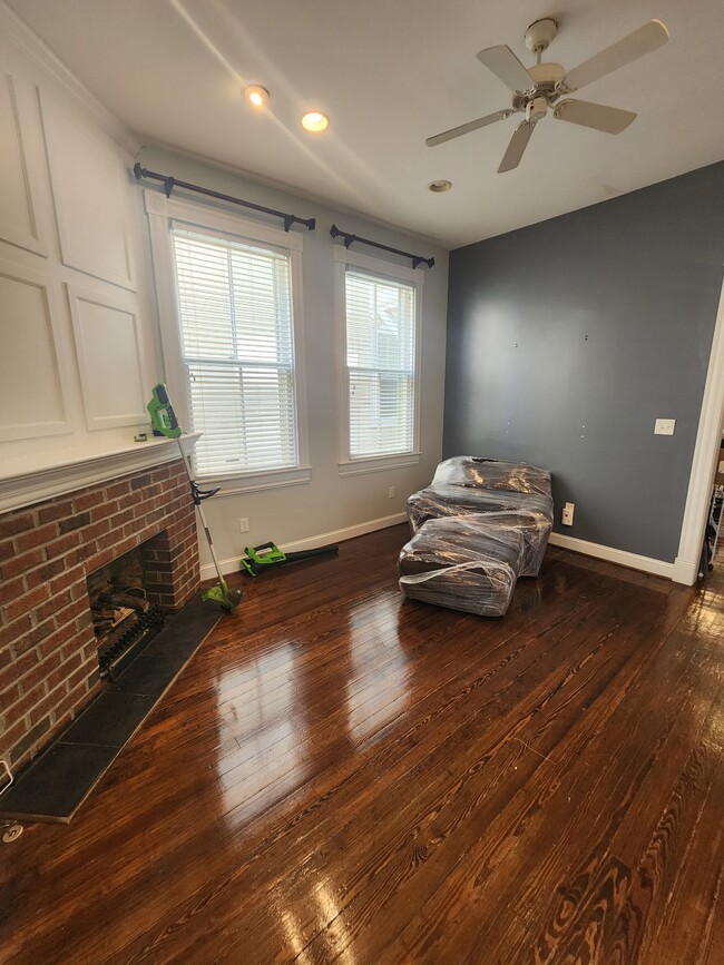 Photo - 436 Dinwiddie St Townhome