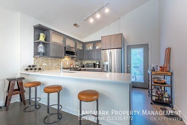 Building Photo - 1942 S Prairie-#3