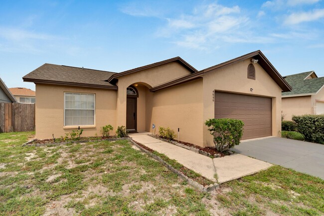 Foto del edificio - 4666 Copper Ln