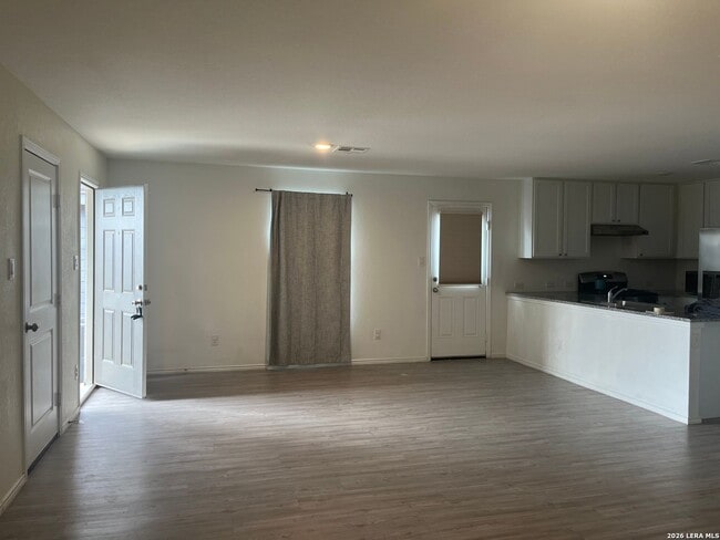 Building Photo - Move In Ready 3 Bedroom Lennar Home with 2 Car Garage in West San Antonio