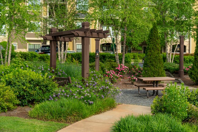 Foto del edificio - Ansley Falls Apartment Homes