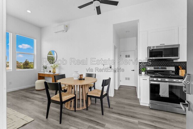 Foto del edificio - 5256 Adams Ave