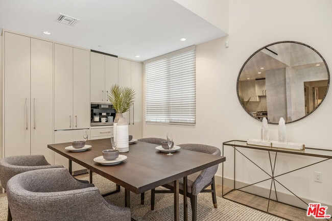 Building Photo - 130 S Sepulveda Blvd