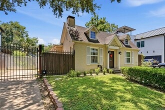 Building Photo - 3117 Albans Rd