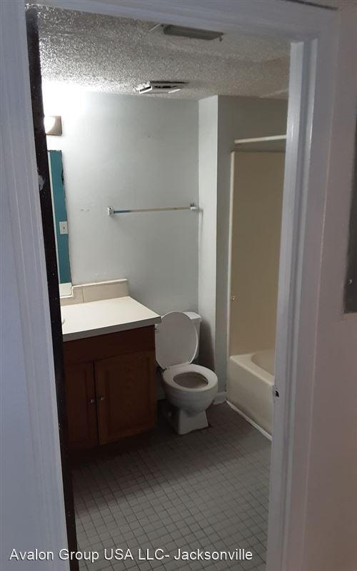 Foto del edificio - 10724 Alden Rd