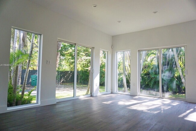 Photo - 2450 SW 19th Ave House