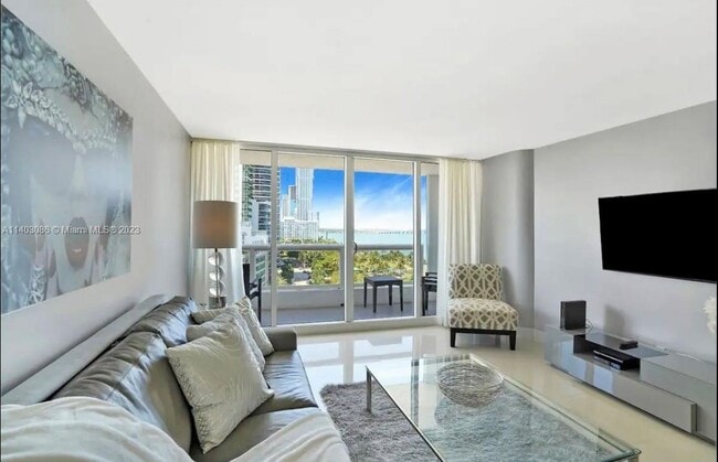Building Photo - 1717 N Bayshore Dr