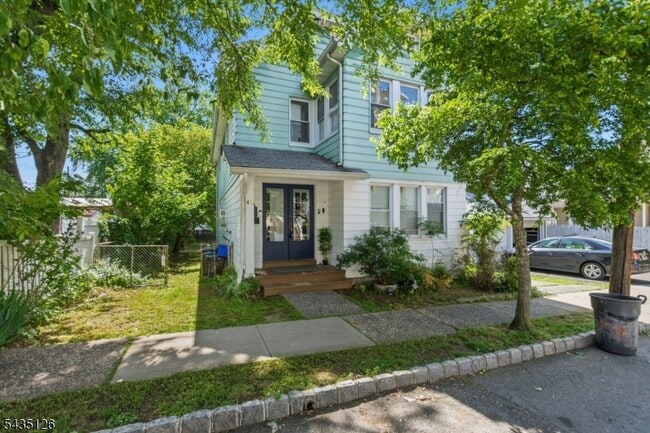 Building Photo - 40 Linden Ave
