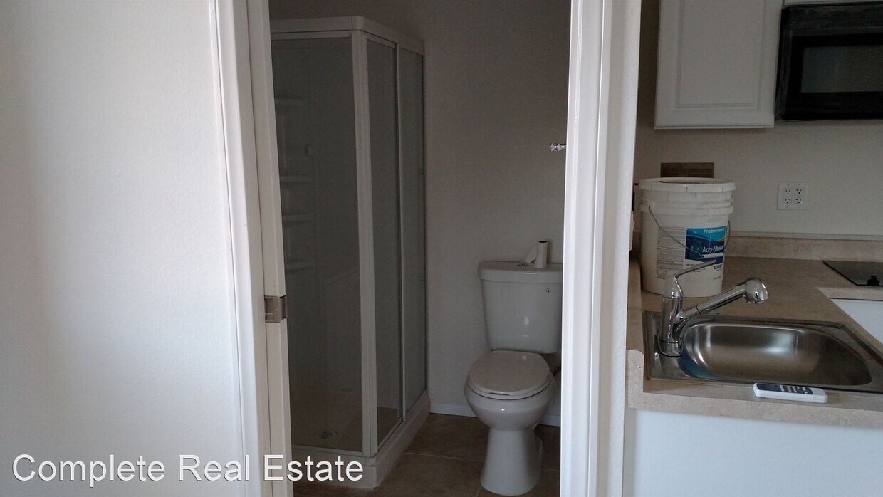 Building Photo - 1 br, 1 bath House - 33506 Abbey Road