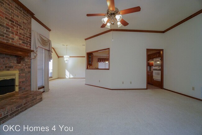Building Photo - 3 br, 2 bath House - 9305 Lakecrest Drive