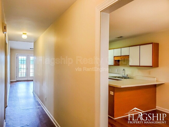 Building Photo - 5160 Deveron St