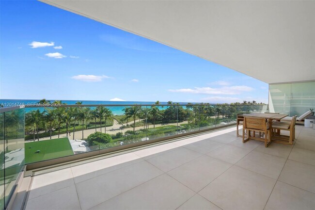 Foto del edificio - 10203 Collins Ave