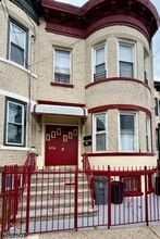 Building Photo - 65 Clendenny Ave