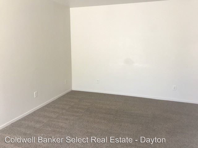 Foto del edificio - 422 Valley Cir