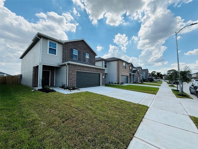 Building Photo - 7824 Blue Star Flower Ln