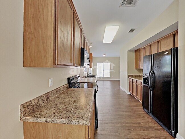 Building Photo - 2148 Christina Ct